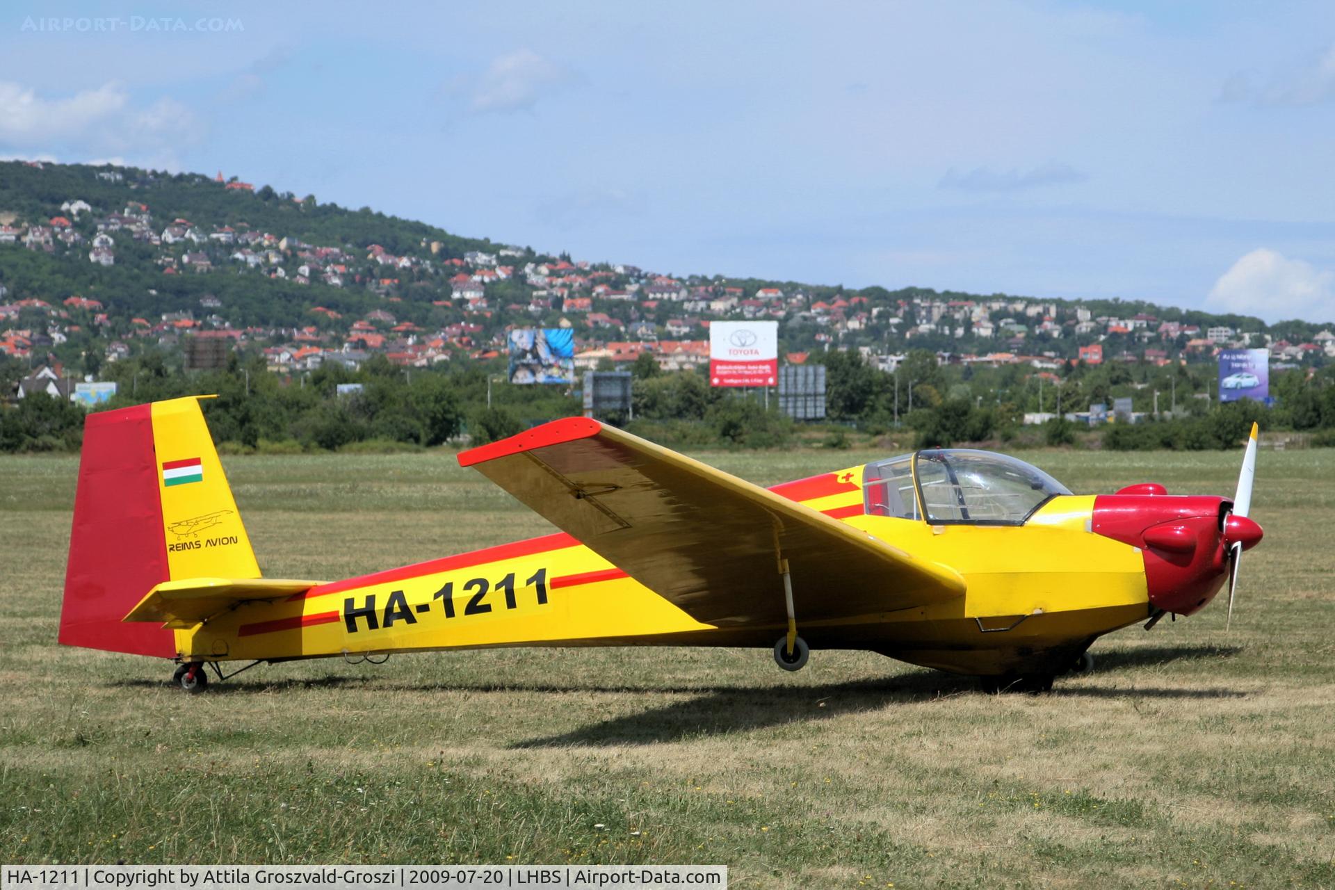 HA-1211, 1970 Scheibe SF-25B Falke C/N 4686, Budaörs-Airport, Hungary