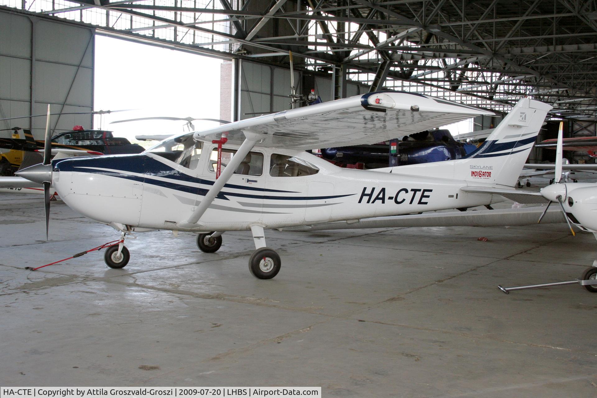 HA-CTE, 2005 Cessna 182T Skylane C/N 18281525, Budaörs-Airport, Hungary - Hangar