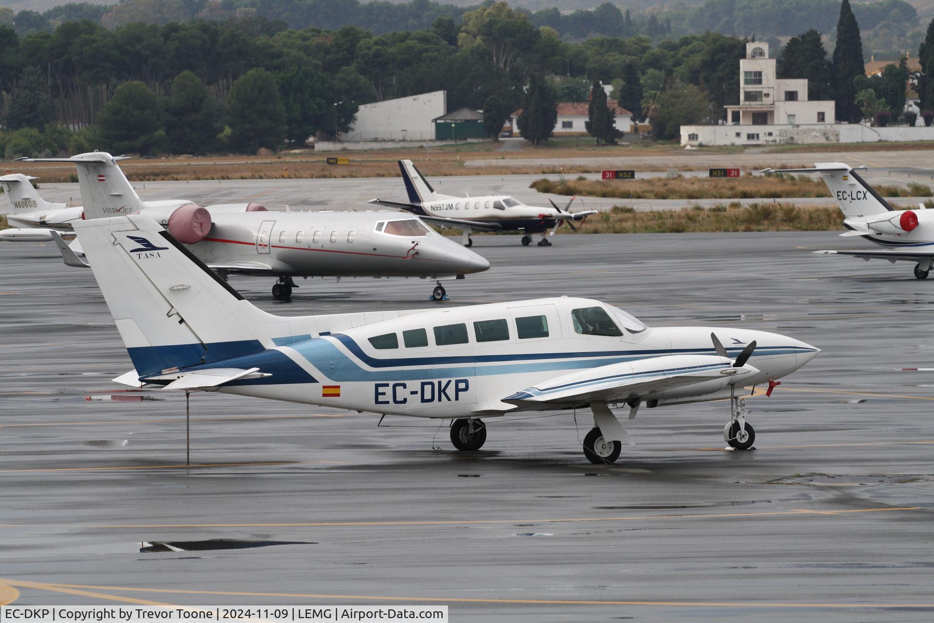 EC-DKP, Cessna 402C Utiliner C/N 402C0275, Cessna 402C c/n 0275
