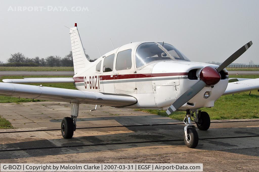 G-BOZI, 1981 Piper PA-28-161 C/N 28-8116120, Piper PA-28-161 Warrior II at Peterborough Conington in 2007.