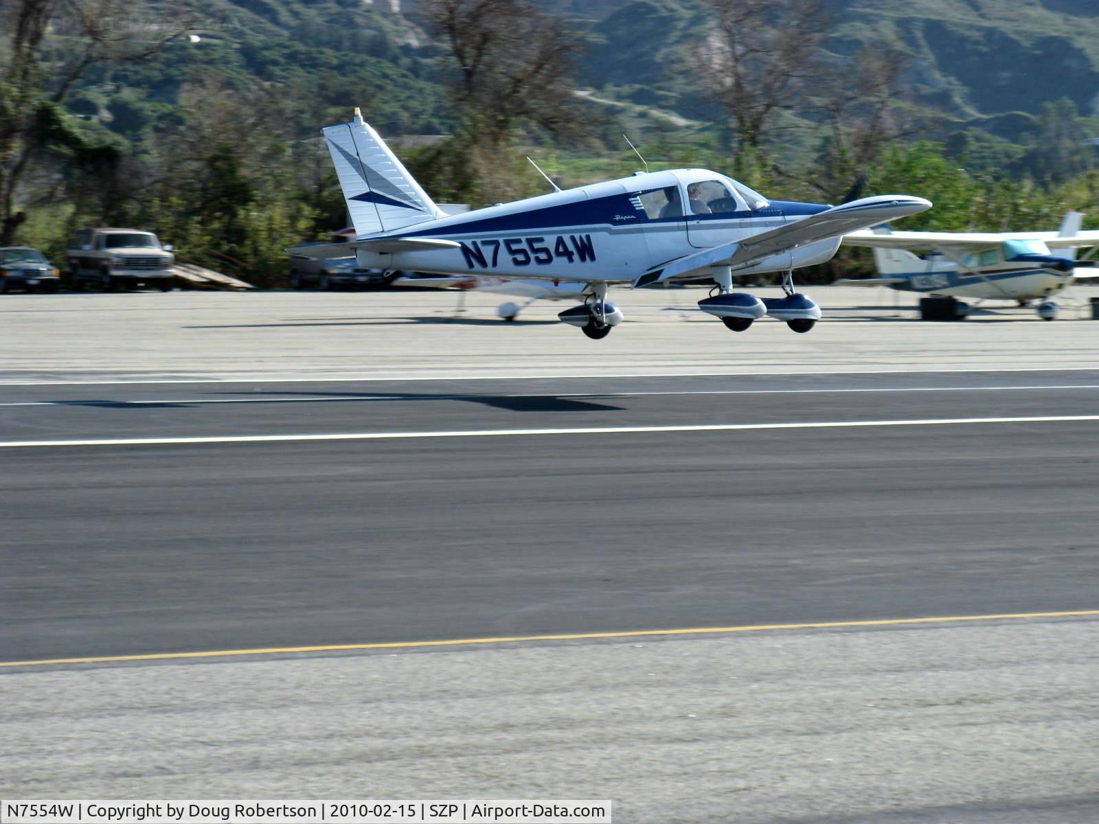 N7554W, 1963 Piper PA-28-180 Cherokee C/N 28-1493, 1963 Piper PA-28-180 CHEROKEE, Lycoming O&VO-360 180 Hp, landing Rwy 22