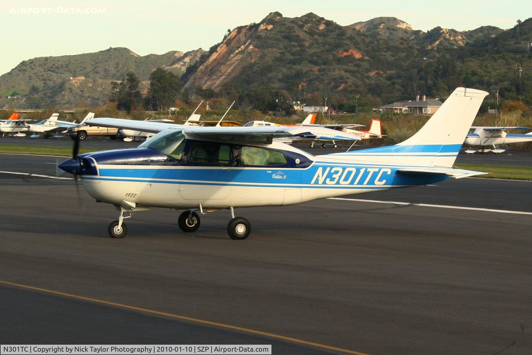 N301TC, 1971 Cessna T210K Turbo Centurion C/N 21059465, Taking off RWY 22