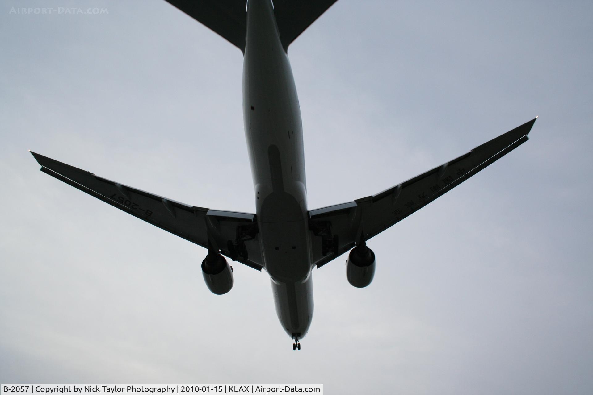 B-2057, 1998 Boeing 777-21B/ER C/N 27604, Landing 24R LAX