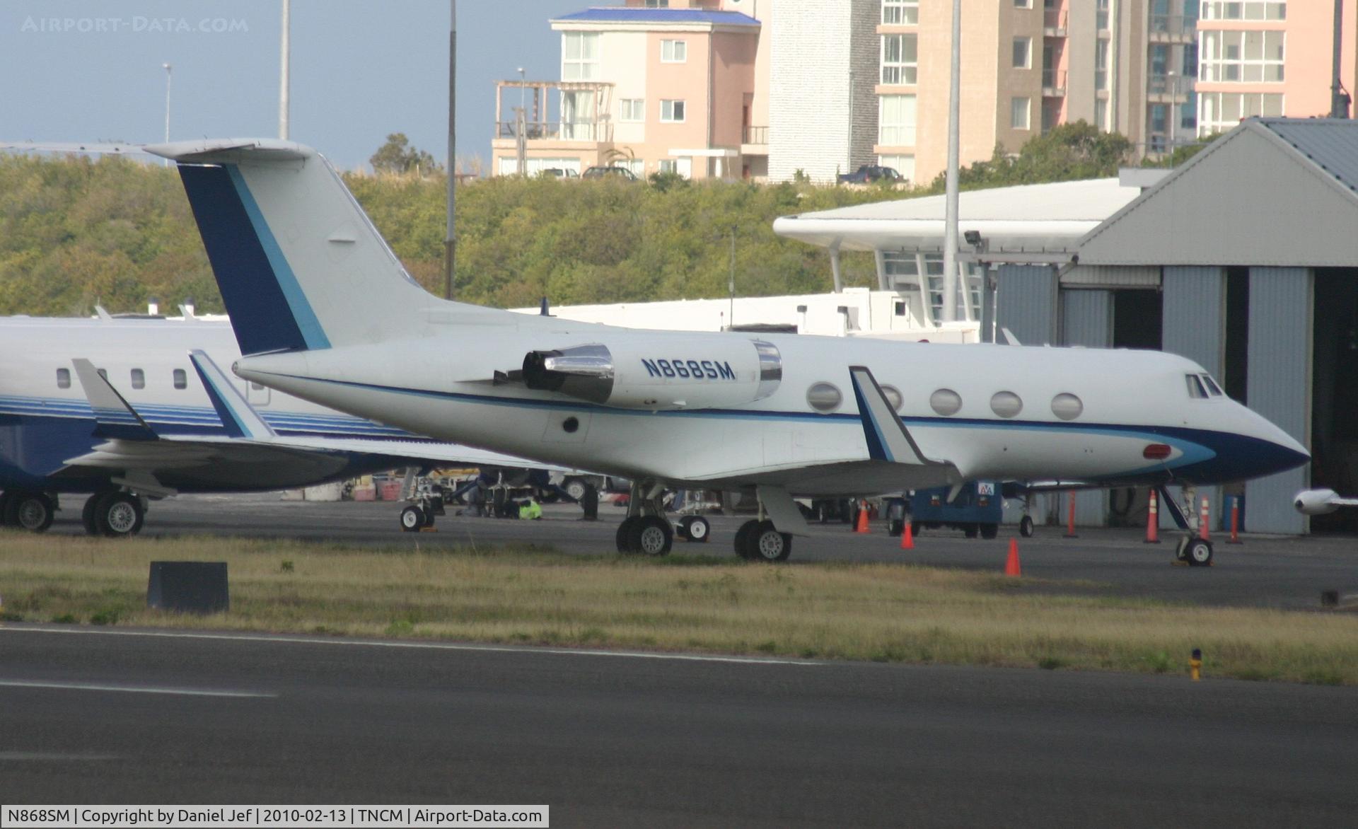 N868SM, 1979 Gulfstream Aerospace G1159B C/N 254, N868SM park at the private parking at TNCM