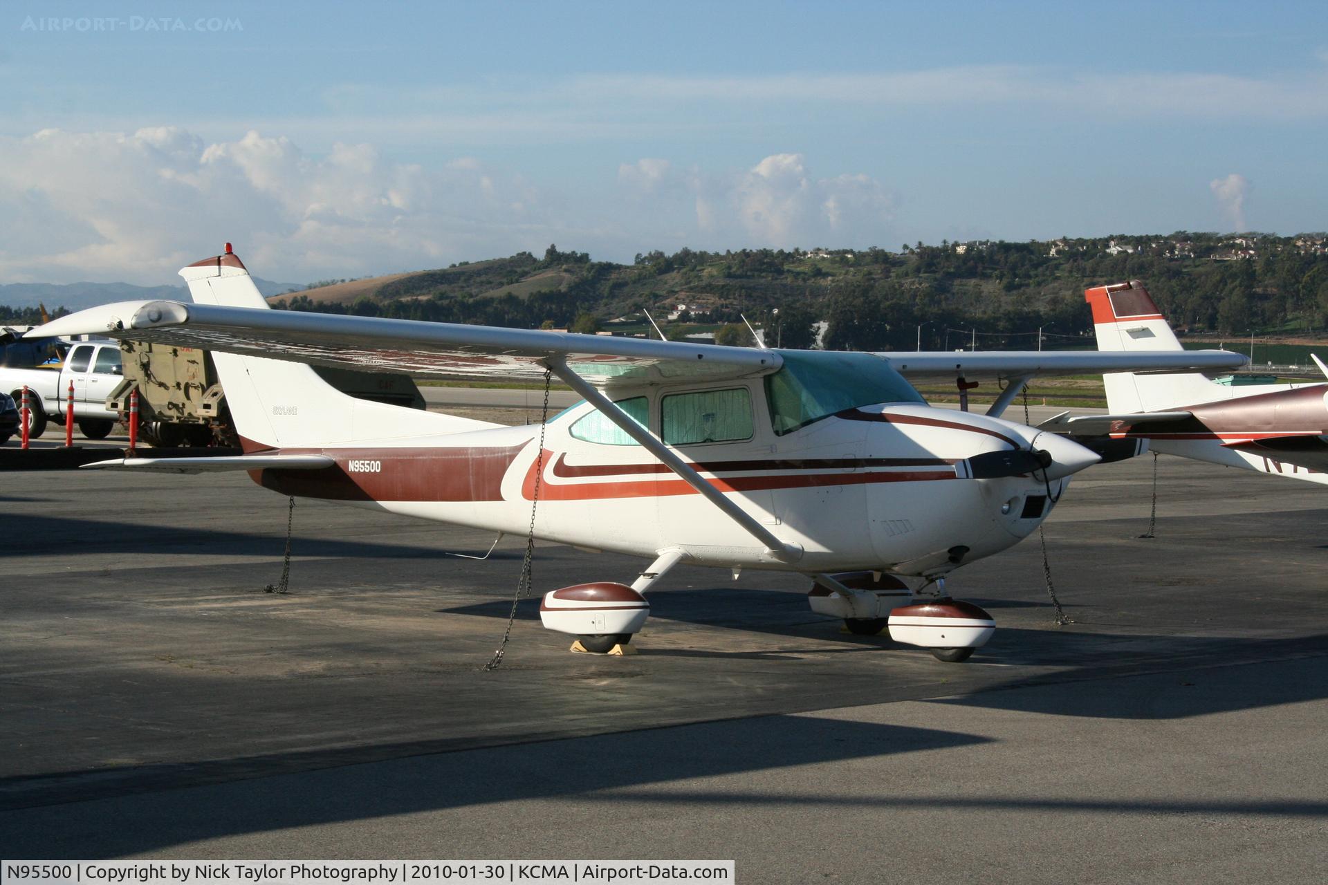 N95500, 1978 Cessna 182Q Skylane C/N 18266560, Sitting at CMA