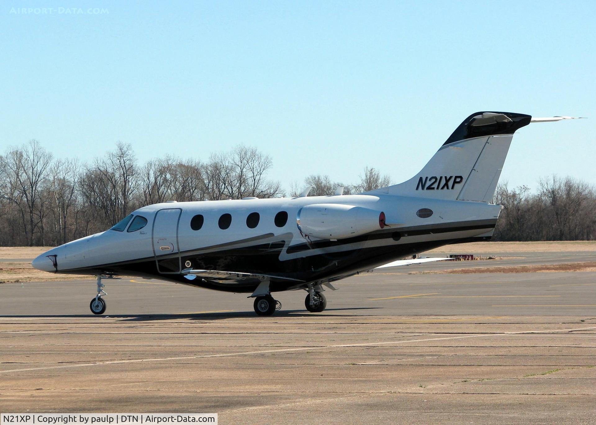 N21XP, 2001 Beech 390 Premier 1 C/N RB-9, At Downtown Shreveport.