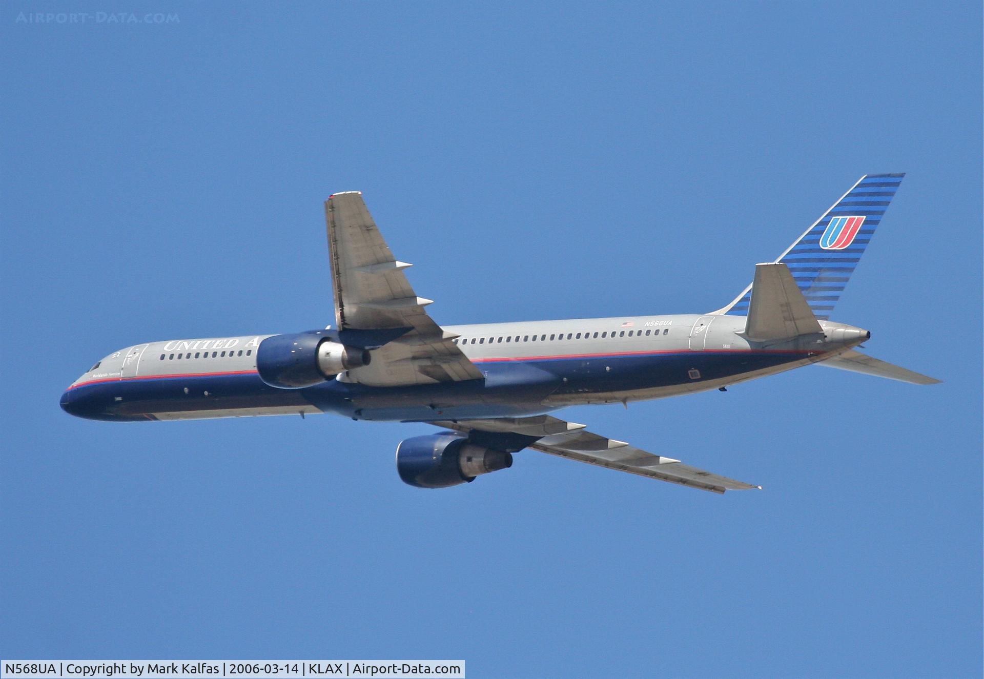 N568UA, 1992 Boeing 757-222 C/N 26674, United Airlines Boeing 757-222, N568UA 25R departure KLAX.