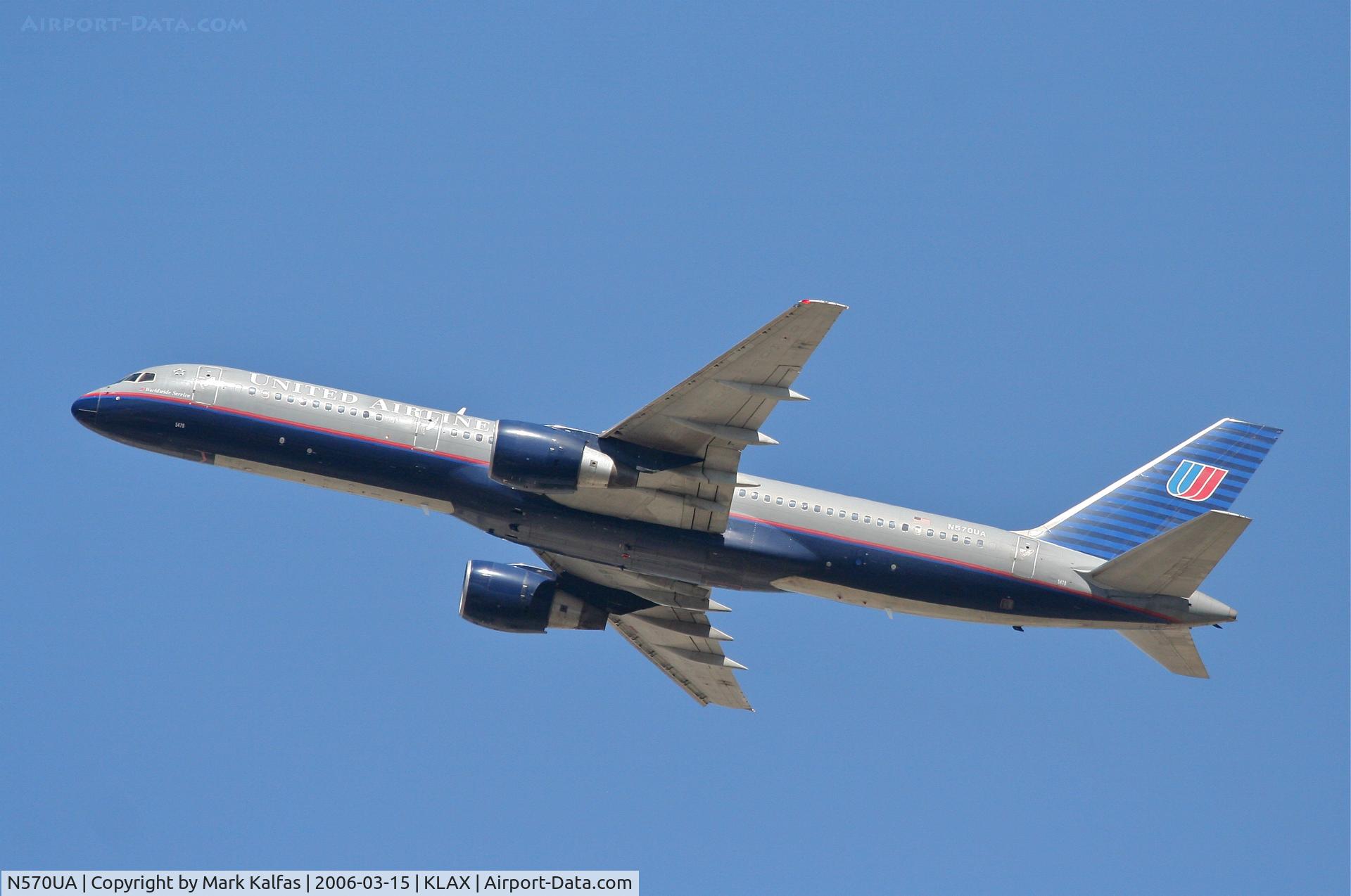 N570UA, 1992 Boeing 757-200(F) C/N 26678, United Airlines Boeing 757-222, N570UA 25R departure KLAX.
