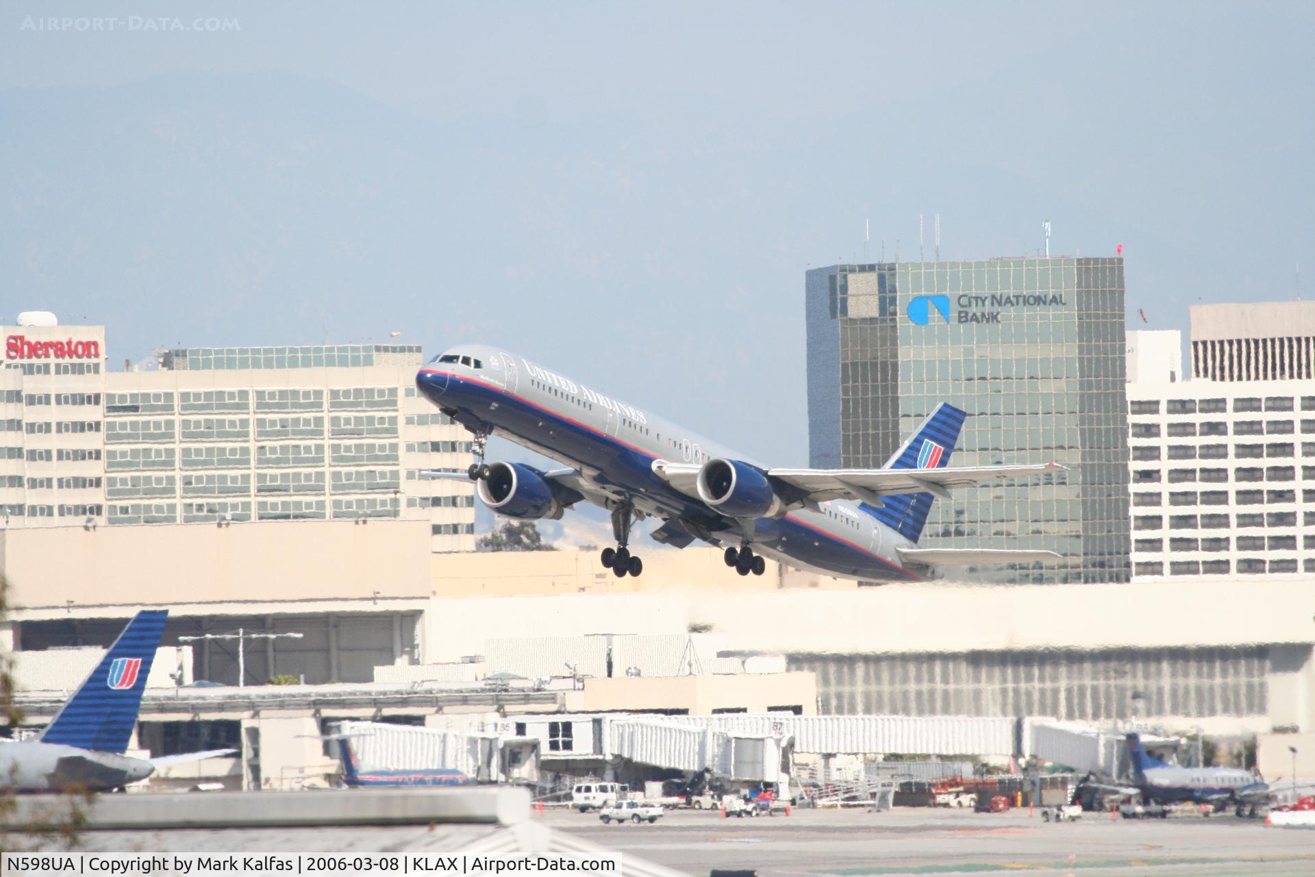 N598UA, 1999 Boeing 757-222 C/N 28751, United Airlines Boeing 757-222, N598UA 25R departure KLAX.