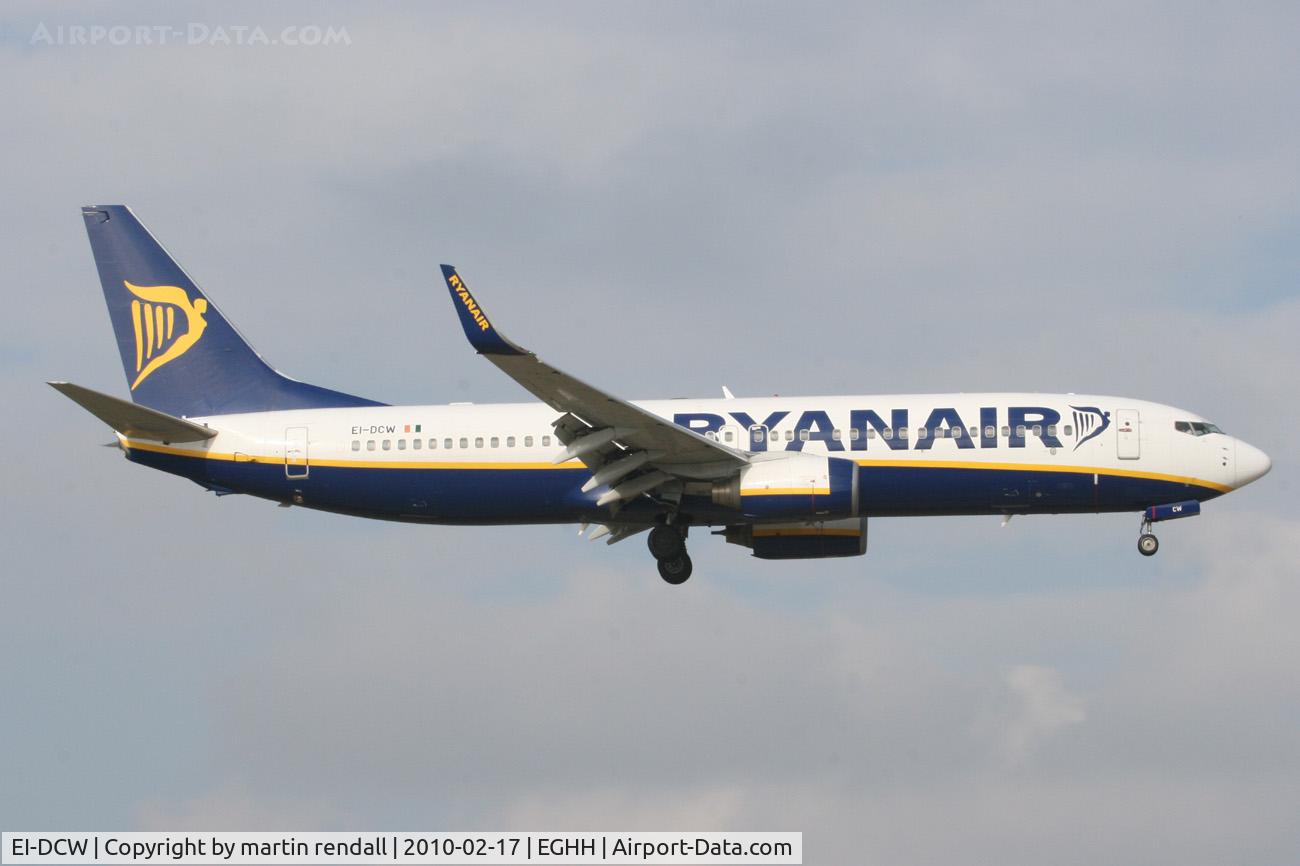 EI-DCW, 2004 Boeing 737-8AS C/N 33568, B737