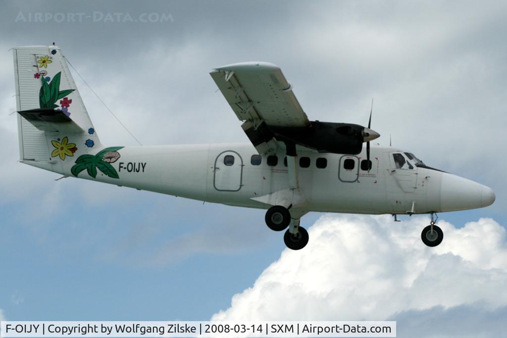 F-OIJY, 1982 De Havilland Canada DHC-6-300 Twin Otter C/N 797, visitor