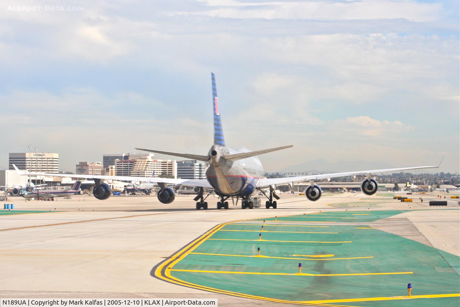 N189UA, 1993 Boeing 747-422 C/N 26878, United Airlines Boeing 747-422, N189UA taxiway Charlie KLAX.