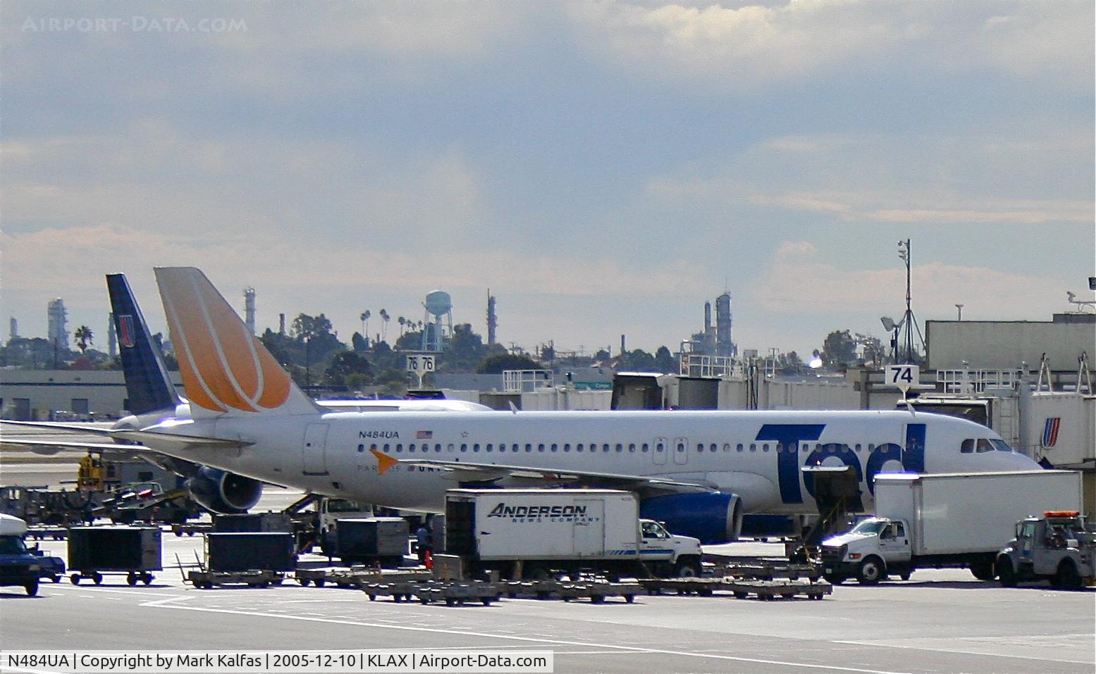 N484UA, 2001 Airbus A320-232 C/N 1609, United Airlines/TED Airbus A320-232, N484UA gate 74 KLAX.