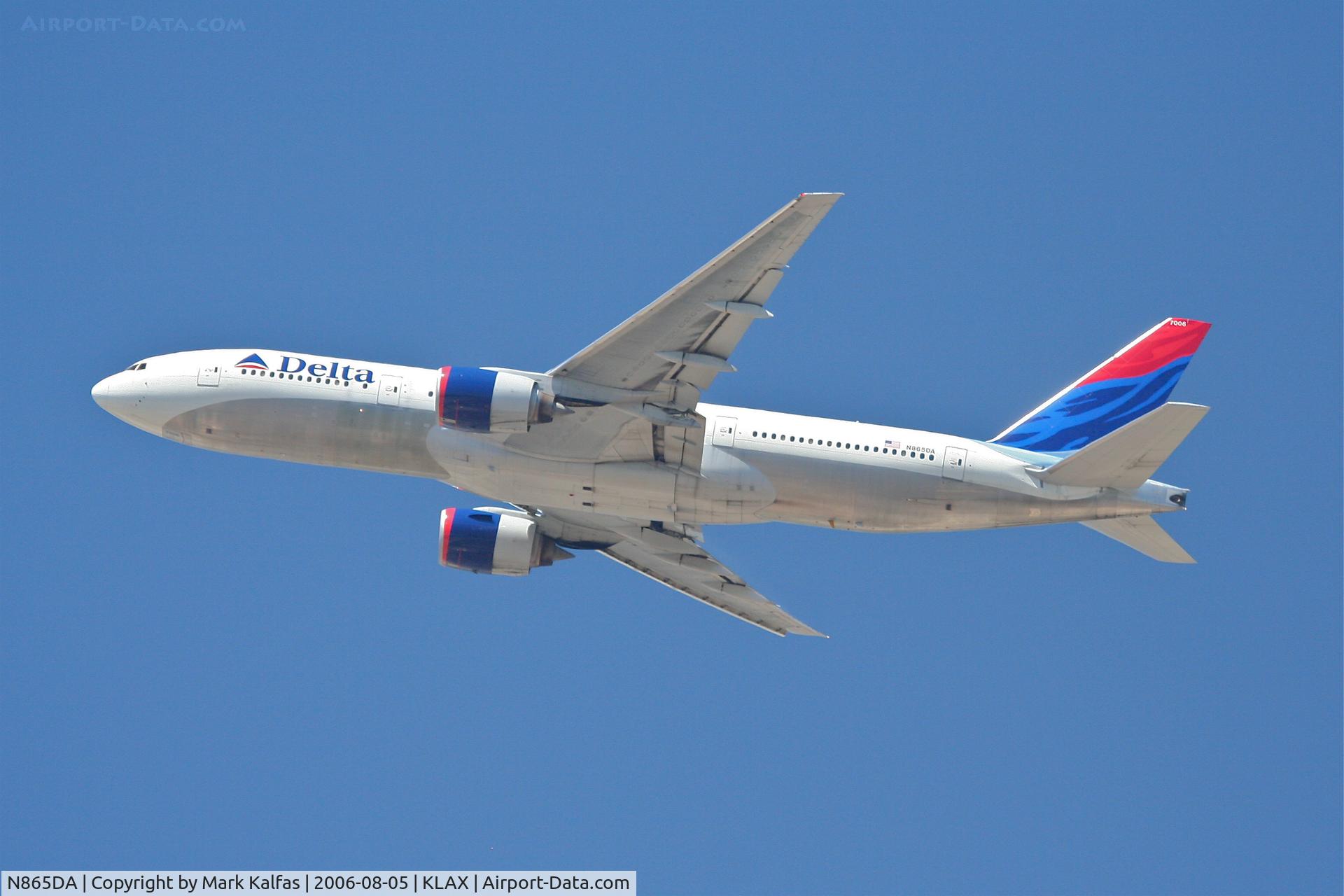 N865DA, 1999 Boeing 777-232 C/N 29737, Delta Airlines Boeing 777-232, N865DA 25R departure KLAX.