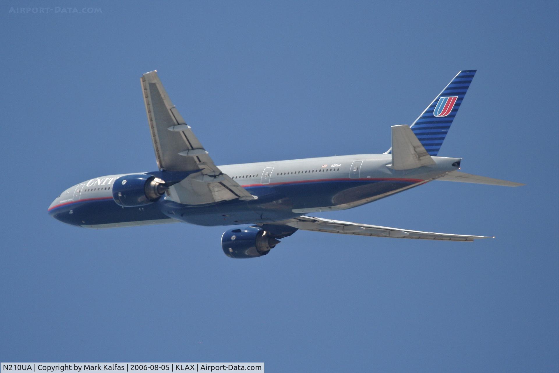 N210UA, 2000 Boeing 777-222 C/N 30216, United Airlines Boeing 777-222, N210UA 25R departure KLAX.