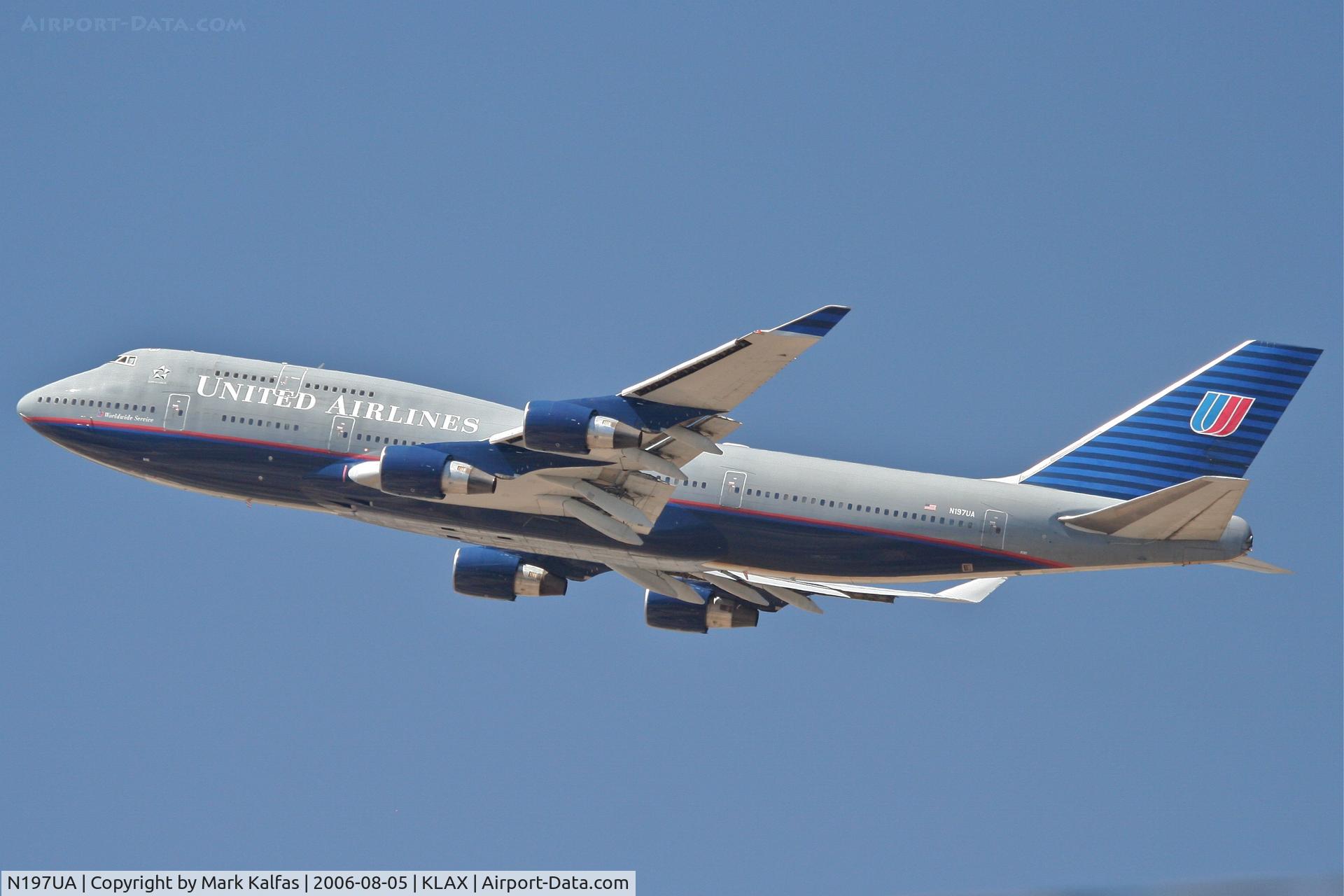 N197UA, 1997 Boeing 747-422 C/N 26901, United Airlines Boeing 747-422, N197UA 25R departure KLAX.