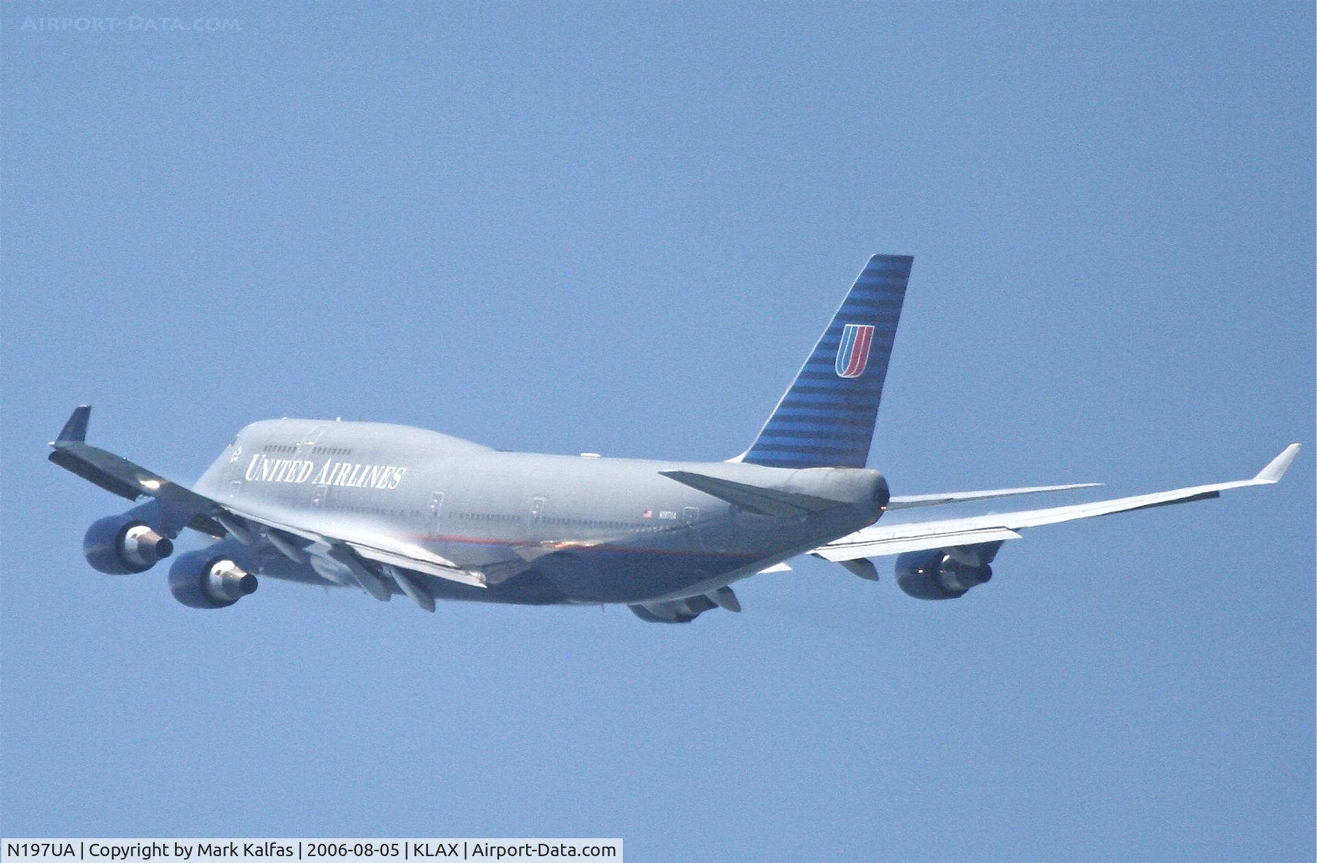 N197UA, 1997 Boeing 747-422 C/N 26901, United Airlines Boeing 747-422, N197UA 25R departure KLAX.