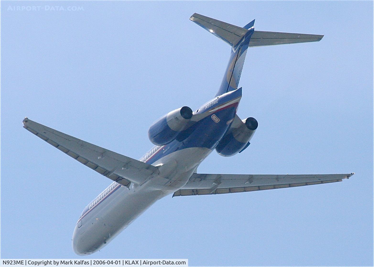 N923ME, 2005 Boeing 717-2BL C/N 55185, Midwest Express Boeing 717-200, N923ME 25R departure KLAX.