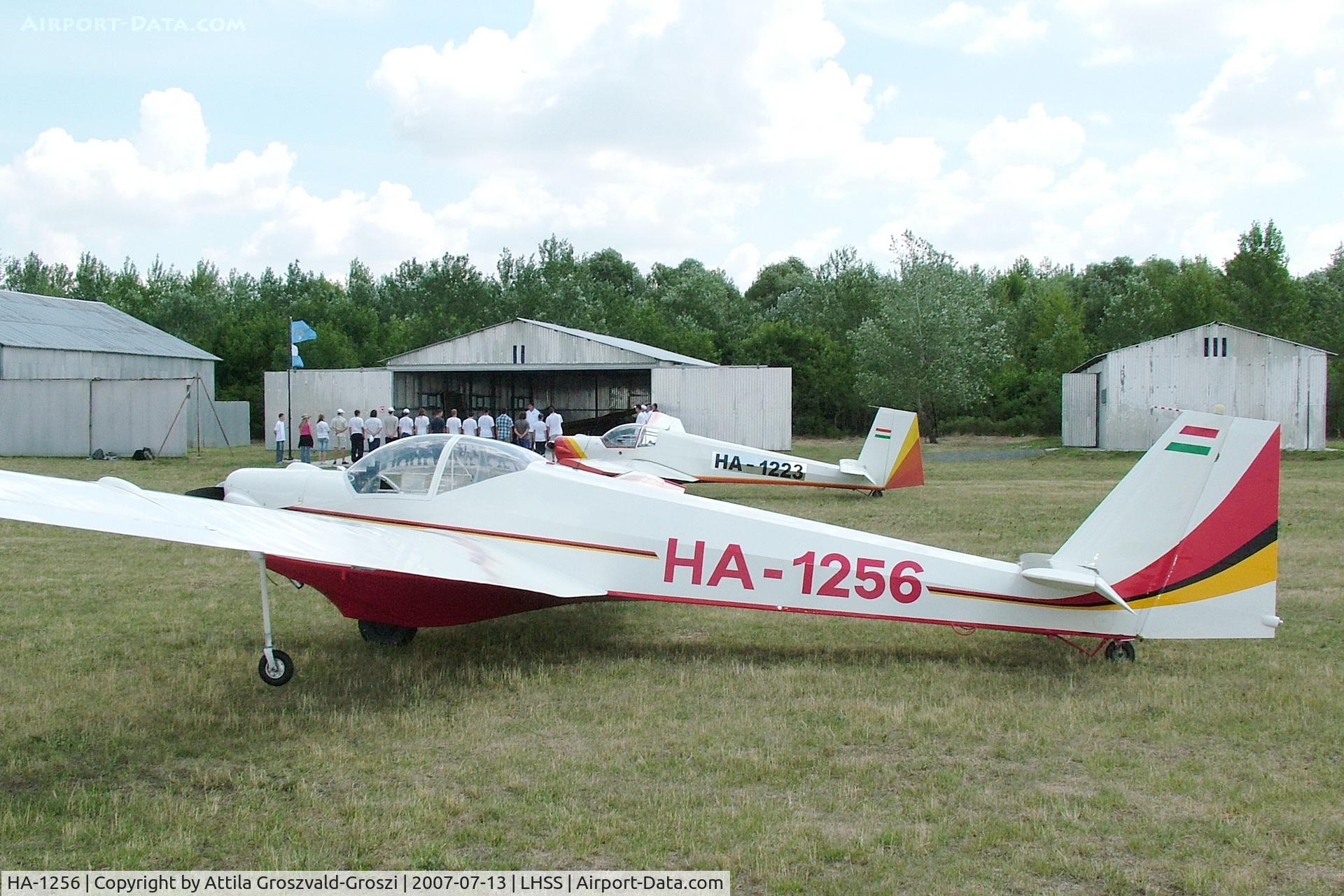HA-1256, 1978 Scheibe SF-25E Super Falke C/N 44249, Szolnok-Szandaszölös Airfield