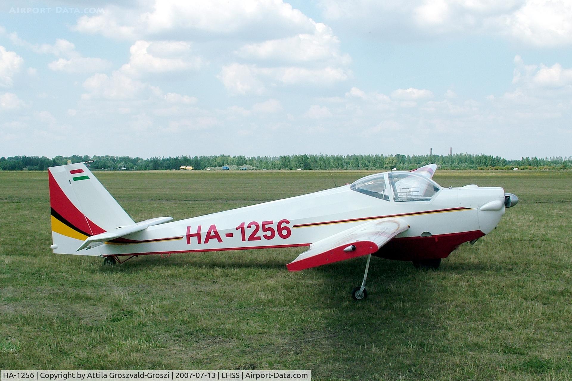 HA-1256, 1978 Scheibe SF-25E Super Falke C/N 44249, Szolnok-Szandaszölös Airfield