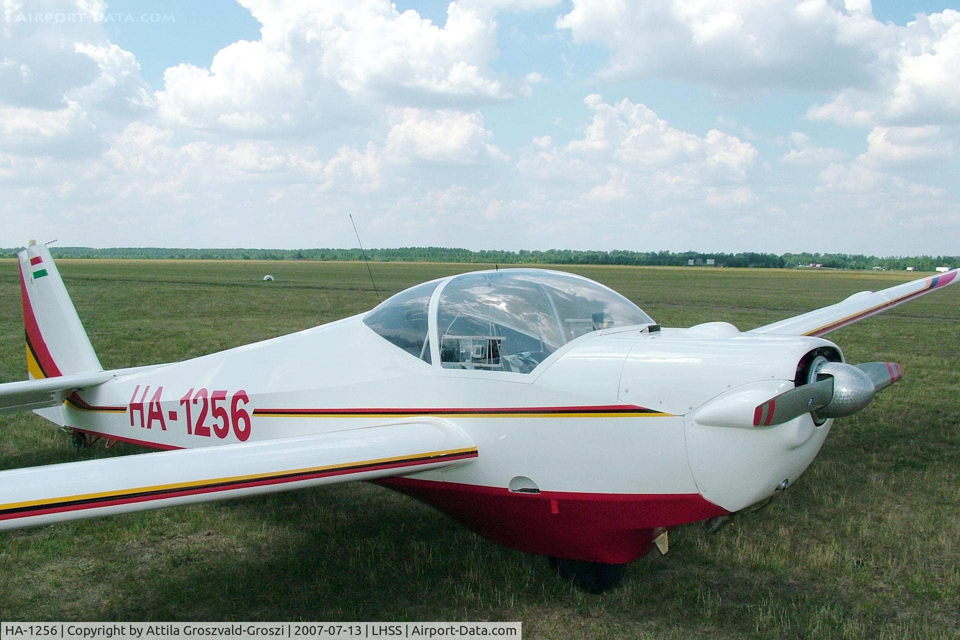 HA-1256, 1978 Scheibe SF-25E Super Falke C/N 44249, Szolnok-Szandaszölös Airfield