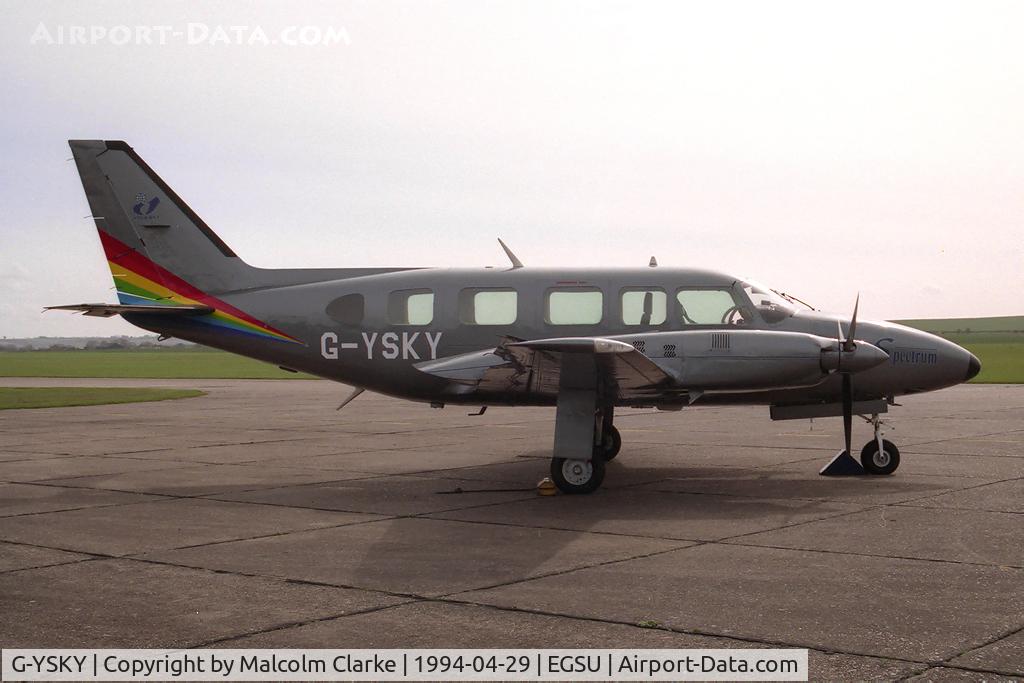 G-YSKY, 1979 Piper PA-31-350 Chieftain C/N 31-7952155, Piper PA-31-350 Navajo Chieftain at Duxford Airfield in 1994.