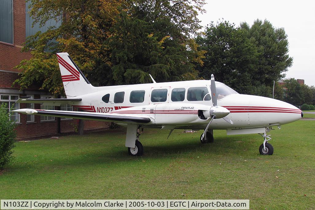 N103ZZ, Piper PA-31-350 Navajo Chieftain C/N 31-7405444, Piper PA-31-350 Chieftain at Cranfield in 2005.