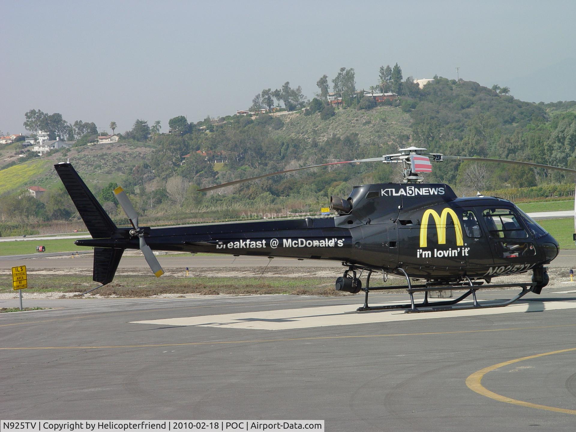 N925TV, 2007 Aerospatiale AS-350B-2 Ecureuil C/N 4372, Just refueled at Brackett, covering slide on 10/57