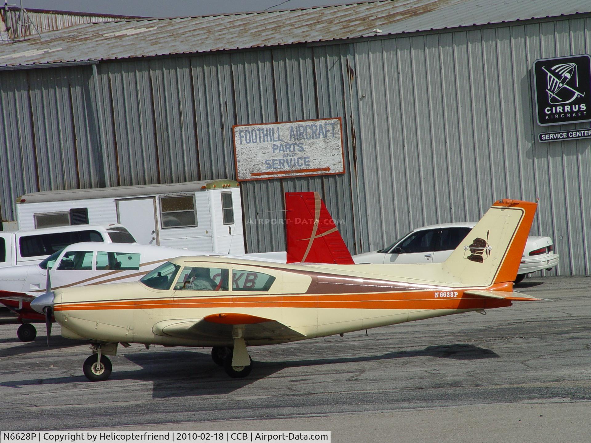 N6628P, 1960 Piper PA-24-180 Comanche C/N 24-1751, Parked by Foothill Aircraft Services