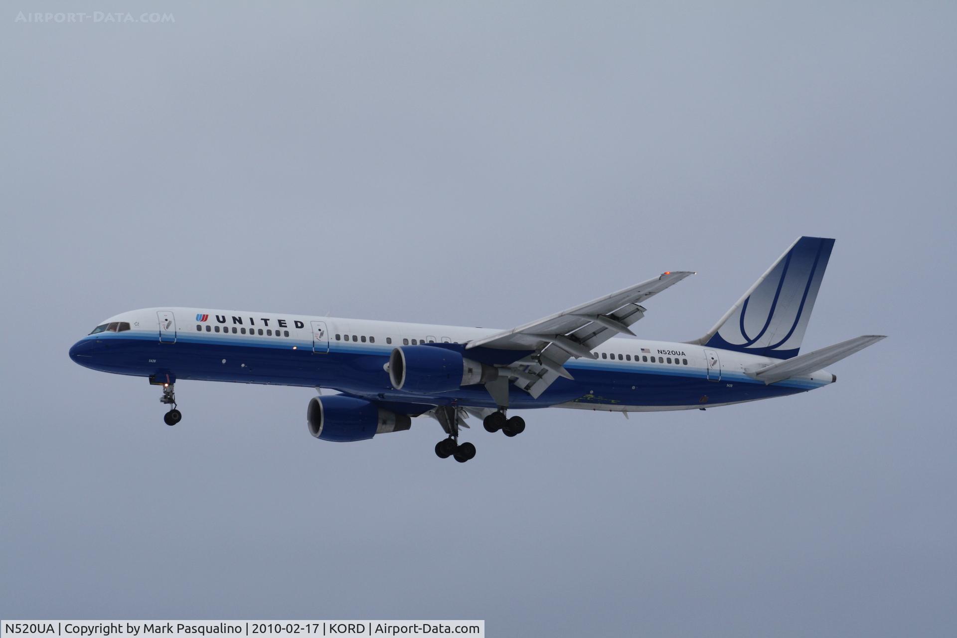 N520UA, 1990 Boeing 757-222 C/N 24890, Boeing 757-200