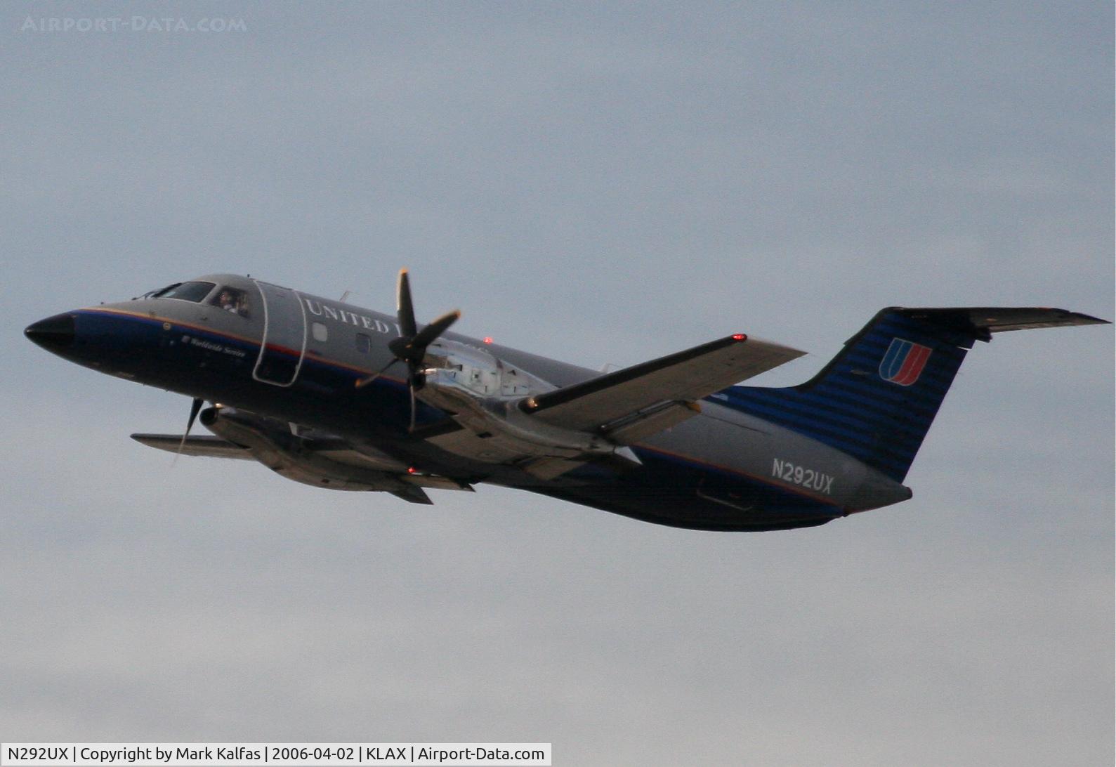 N292UX, 1994 Embraer EMB-120ER Brasilia C/N 120292, SkyWest Embraer EMB-120ER, N292UX 25R departure KLAX.