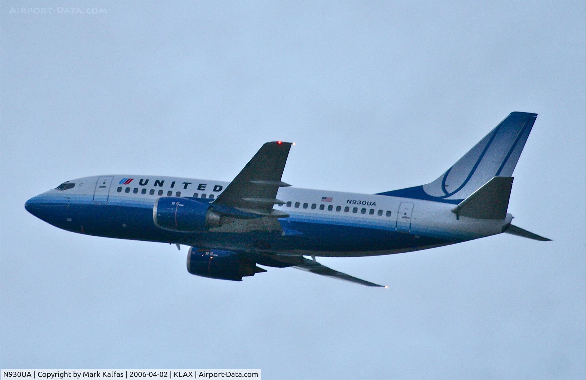 N930UA, 1992 Boeing 737-522 C/N 26655, United Airlines Boeing 737-522, N930UA 25R departure KLAX.