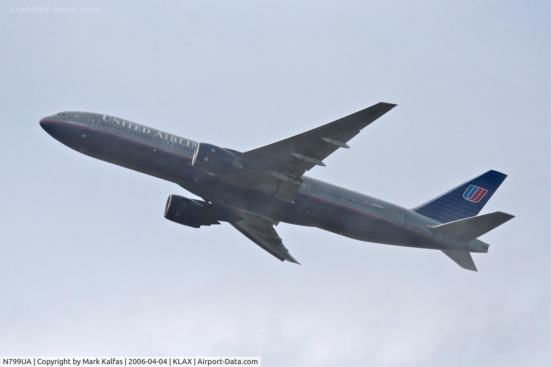 N799UA, 1998 Boeing 777-222 C/N 26926, United Airlines Boeing 777-222, N799UA 25R departure KLAX.