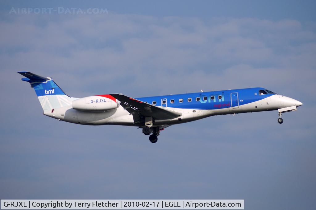 G-RJXL, 2001 Embraer ERJ-135ER (EMB-135ER) C/N 145376, BMI Embraer 145 at Heathrow
