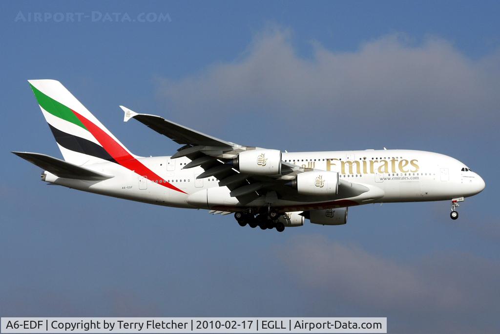A6-EDF, 2006 Airbus A380-861 C/N 007, Emirates Airbus A380 about to land at Heathrow