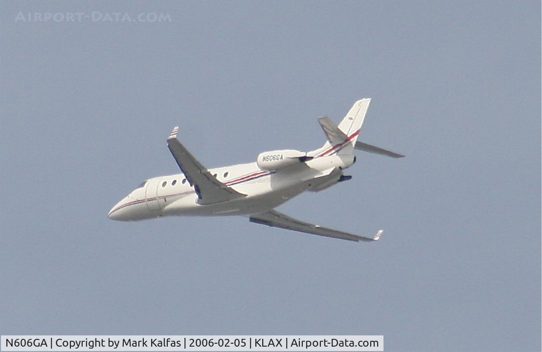 N606GA, 2007 Gulfstream Aerospace GIV-X (G450) C/N 4106, Gulfstream Aerospace GIV-X, G200 demonstrator 25L departure KLAX.