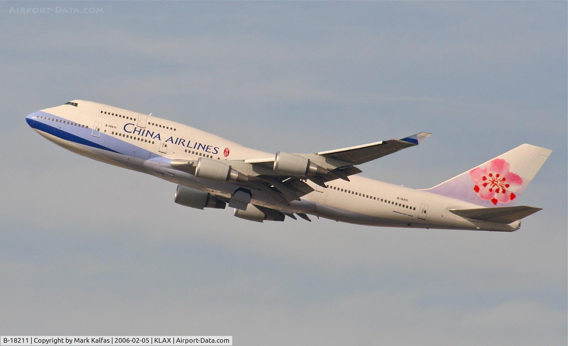 B-18211, 2004 Boeing 747-409 C/N 33735, China Airlines Boeing 747-409, B-18211 25R departure KLAX.