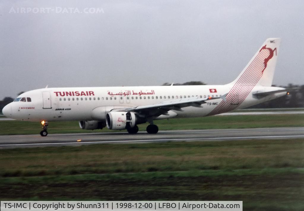 TS-IMC, 1990 Airbus A320-211 C/N 0124, Arriving rwy 33L in old livery...
