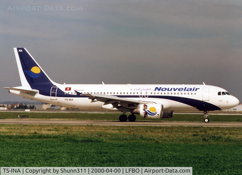TS-INA, 1999 Airbus A320-214 C/N 1121, Arriving rwy 15R