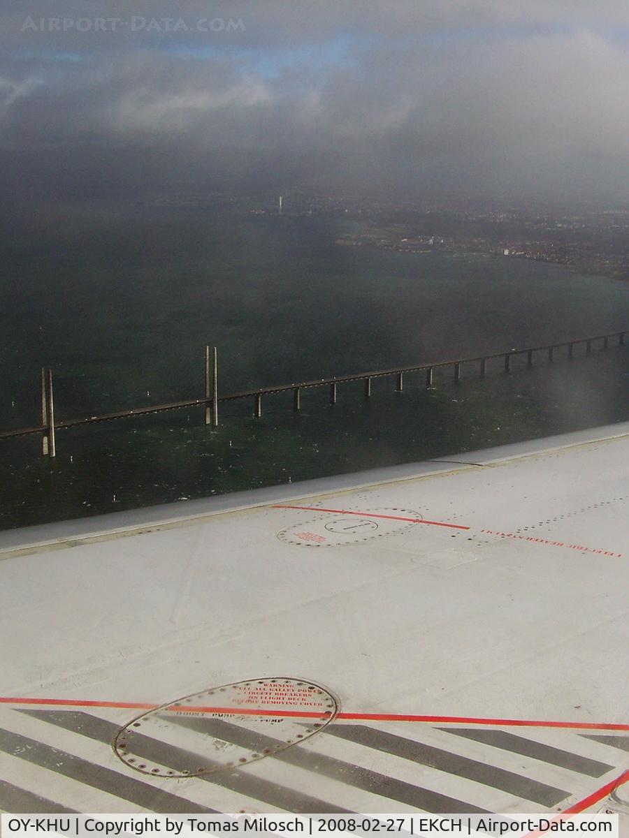 OY-KHU, 1991 McDonnell Douglas MD-87 (DC-9-87) C/N 53336, Aproaching CPH, crossing the Oresund Bridge