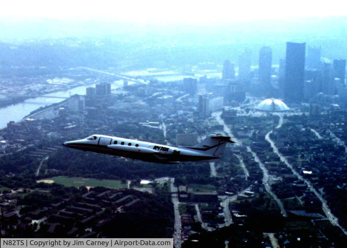 N82TS, 1974 Gates Learjet 25B C/N 154, Lear 25B s/n 154.  Owned by Corporate Jets, Inc at the time and registered as N47DK.  Photo taken over Pittsburgh circa 1990.