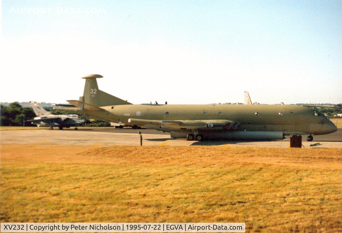 XV232, Hawker Siddeley Nimrod MR.2 C/N 8007, Nimrod MR.2 of the Kinloss Wing on display at the 1995 Intnl Air Tattoo at RAF Fairford.