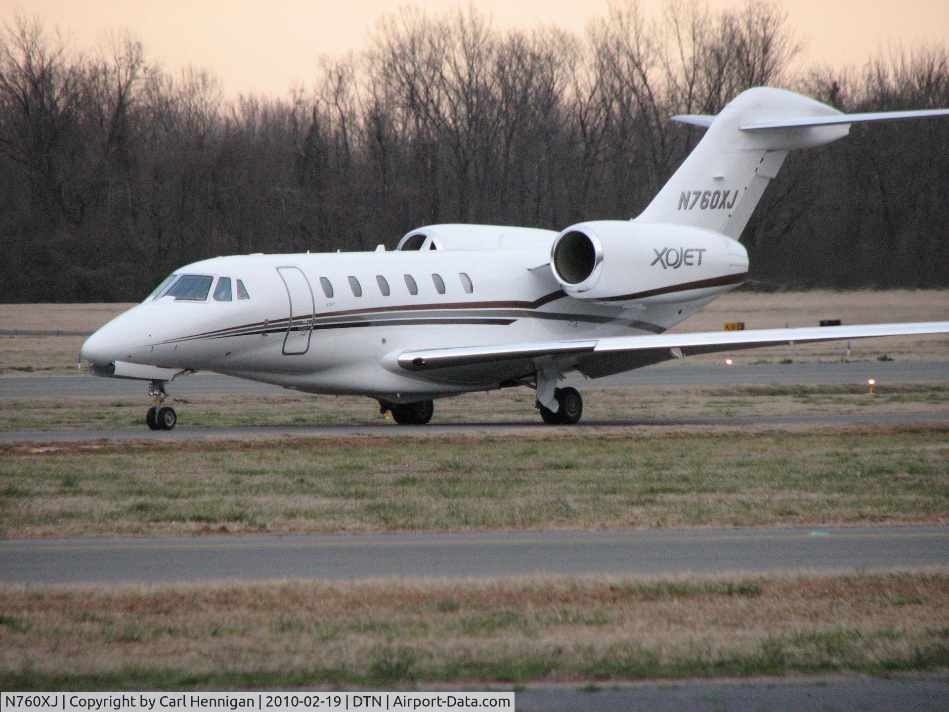 N760XJ, 2006 Cessna 750 Citation X Citation X C/N 750-0260, taxi for takeoff