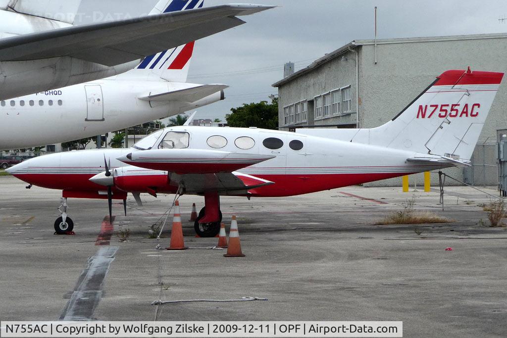 N755AC, 1968 Cessna 402A C/N 402A0001, visitor