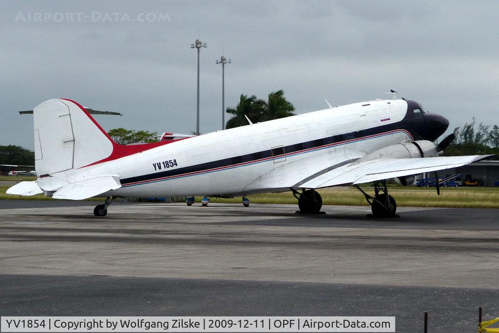 YV1854, 1943 Douglas DC3C-S1C3G (C-47A) C/N 6135, visitor