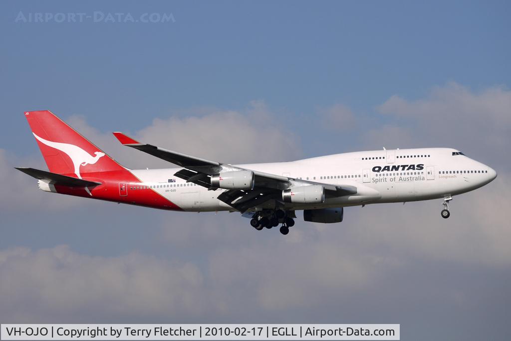 VH-OJO, 1992 Boeing 747-438 C/N 25544, Veteran Qantas Jumbo at Heathrow