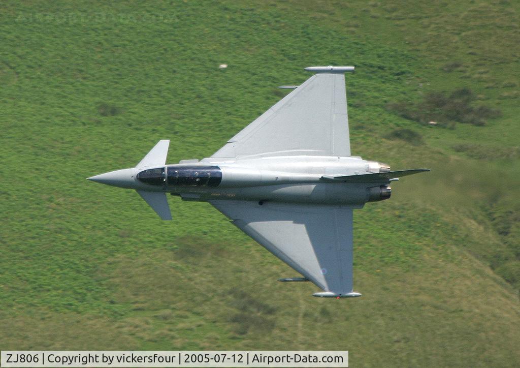 ZJ806, Eurofighter EF-2000 Typhoon T1 C/N 0023/BT007, Royal Air Force. Operated by 29 (R) Squadron, coded 'BE'. M6 Pass, Cumbria.