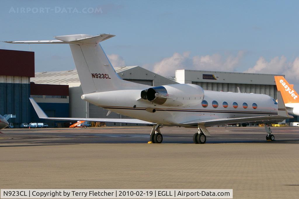 N923CL, 2001 Gulfstream Aerospace G-IV C/N 1471, Gulfstream G1159C at Luton