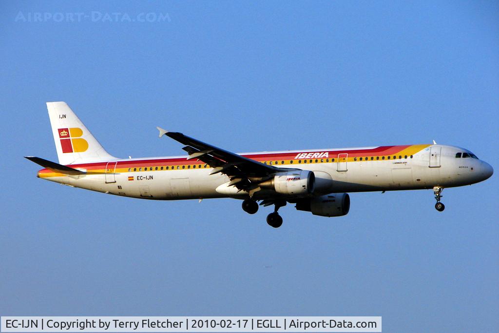EC-IJN, 2002 Airbus A321-211 C/N 1836, Iberian A321 at Heathrow
