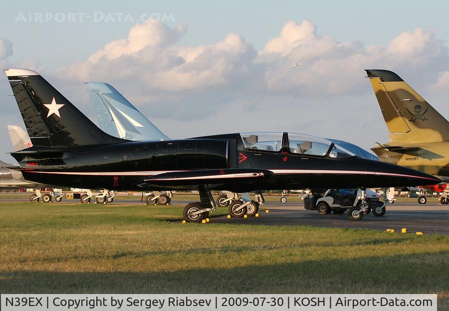 N39EX, 1980 Aero L-39 Albatros C/N 031629, EAA AirVenture 2009